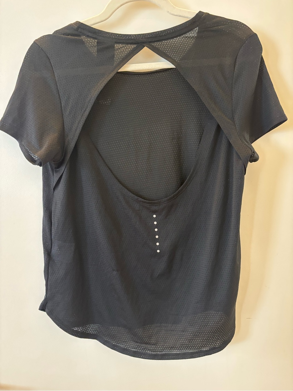 Nike Open-back Dri-FIT Performance Tee - Picture 2 of 5